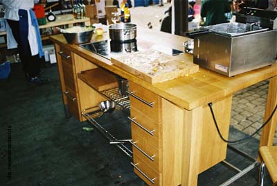 F1020001